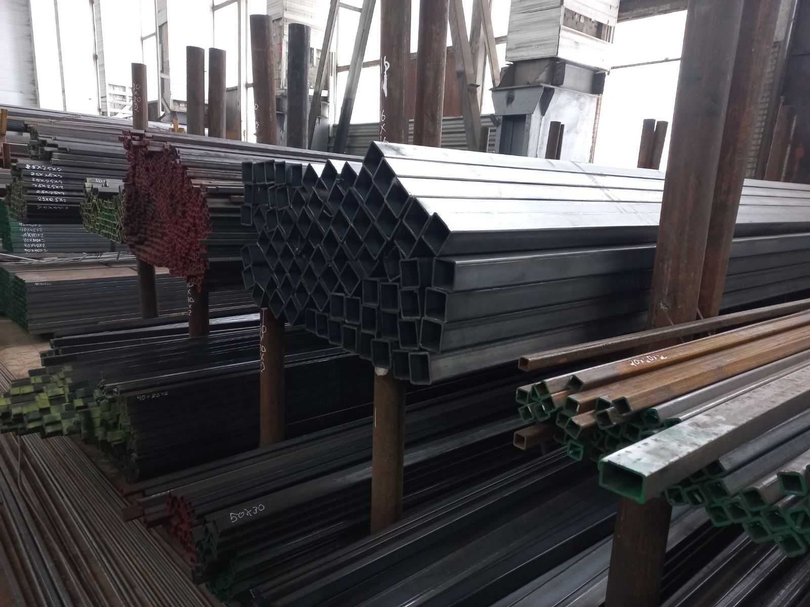 Продам трубу профільну нову