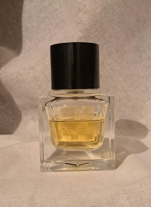 Bois Impérial Extrait de Essential Parfums