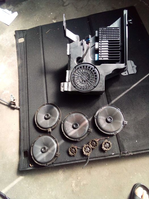 ZESTAW nagłośnienie głośniki wzmacniacz SUBWOOFER JBL PEUGEOT 508 I