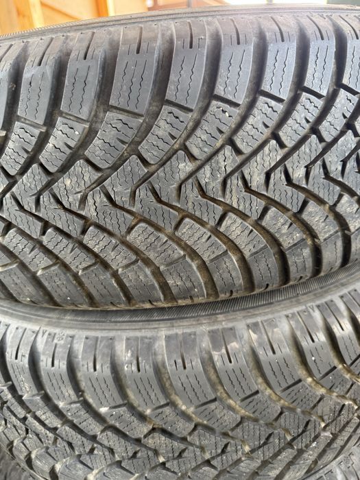 Komplet opon zimowych 225/65/17 FALKEN Używane F-Vat