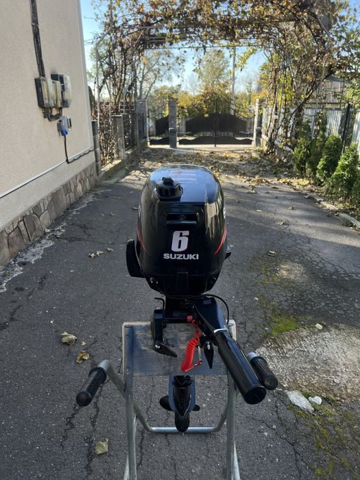 Лодочний мотор Suzuki df 6