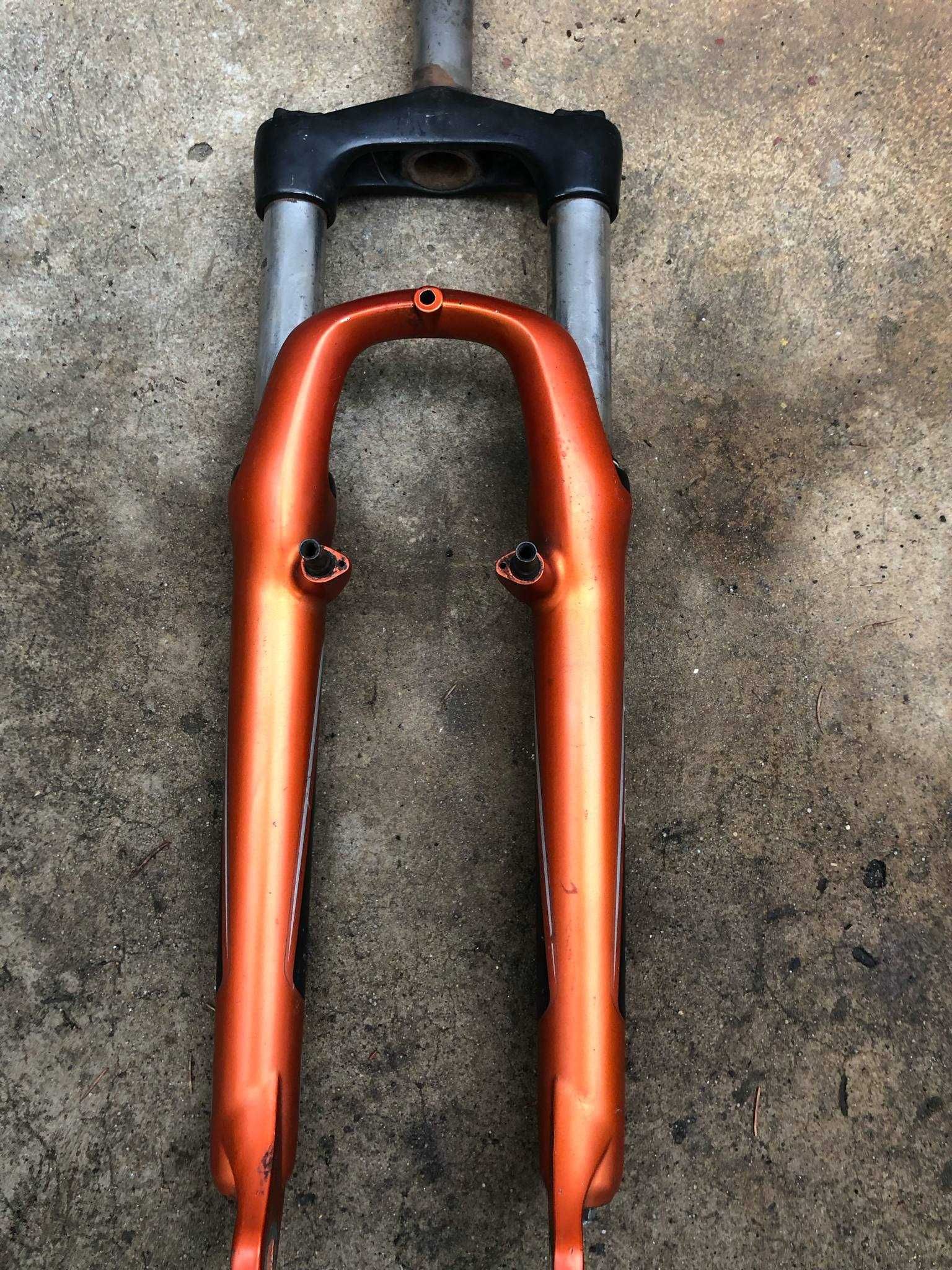 Amortyzator SR Suntour XCT 26 cali