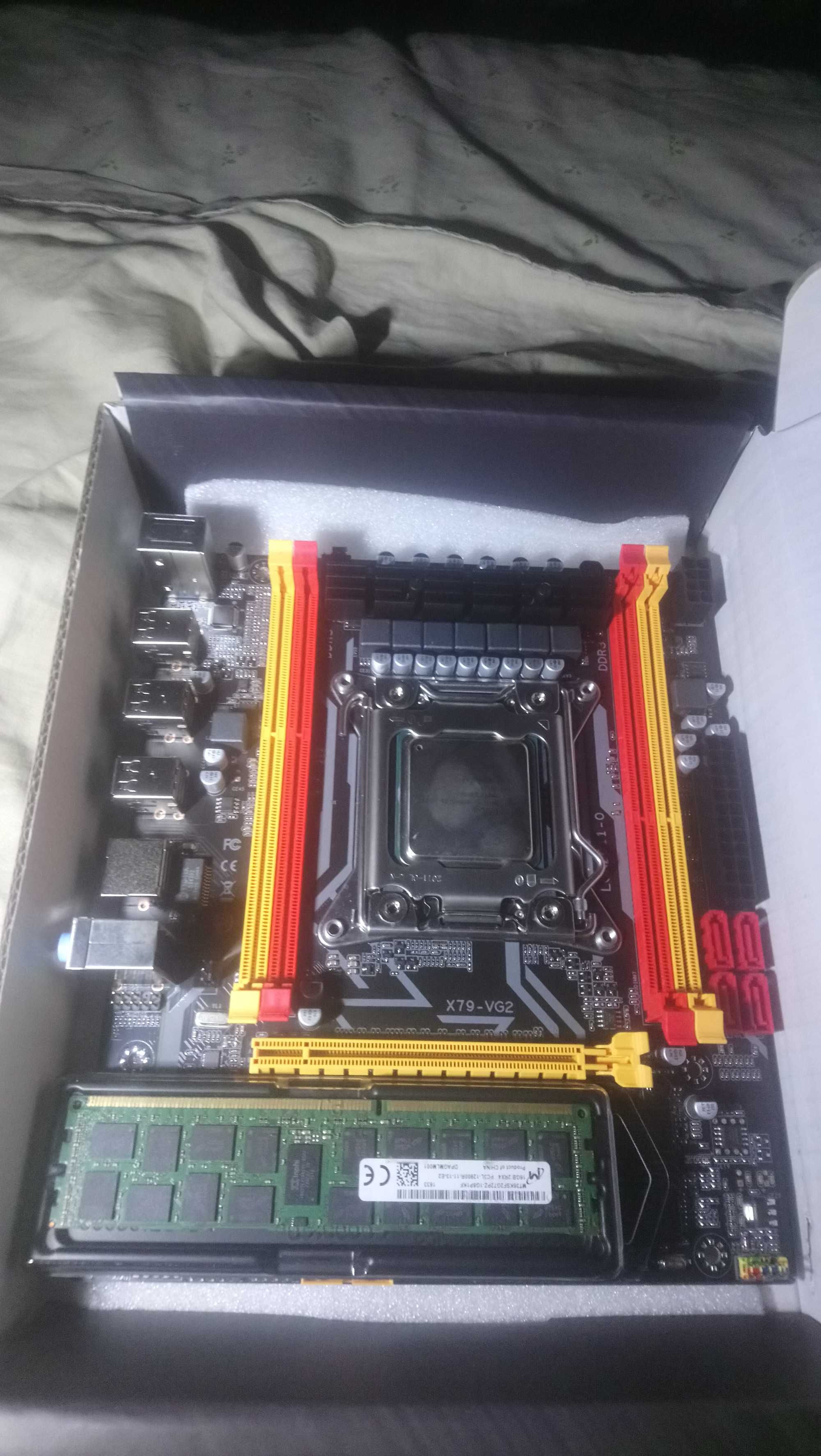 Xeon 8 ядер + мать + 16 г озу