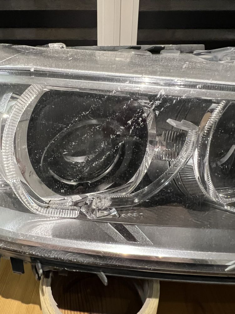 Lampa bmw uszkodzona