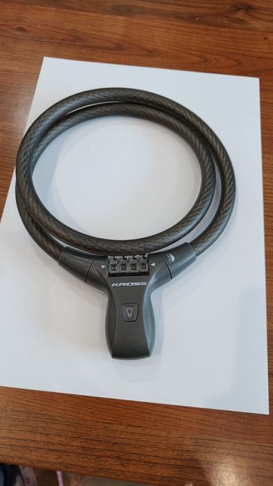 Zapięcie rowerowe Kross na szyfr podświetlone