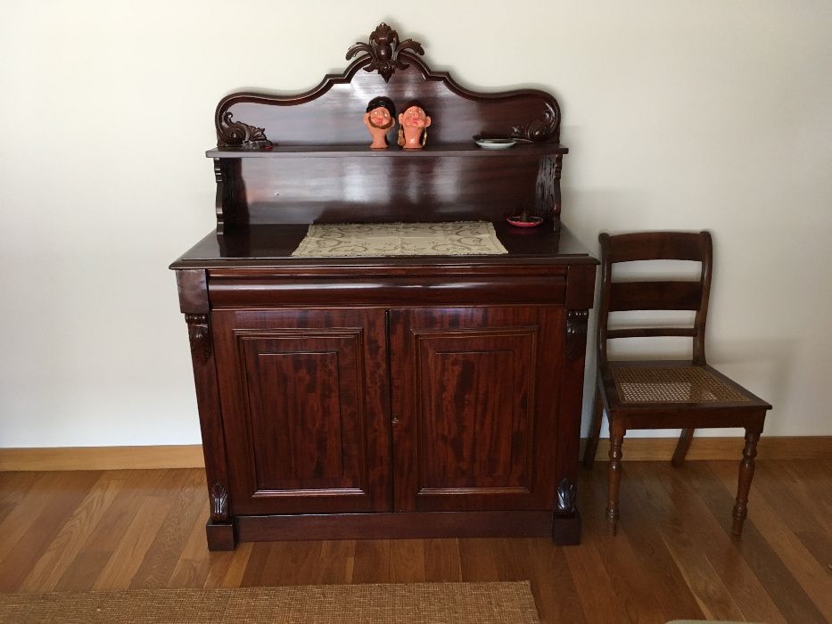 Pomocão final - Aparador em mogno antigo