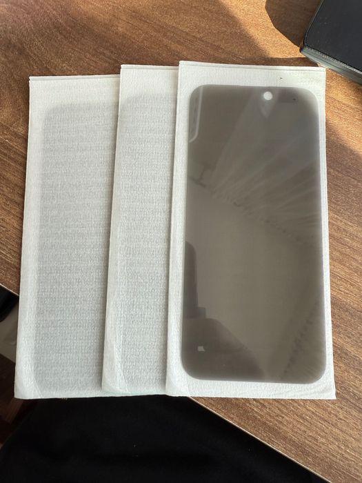 Szkło hartowane ciemne do iPhone’a 15