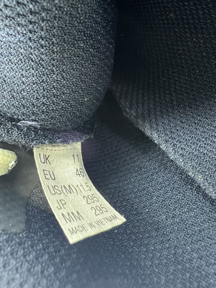 Кросівки 46р. Helly Hansen