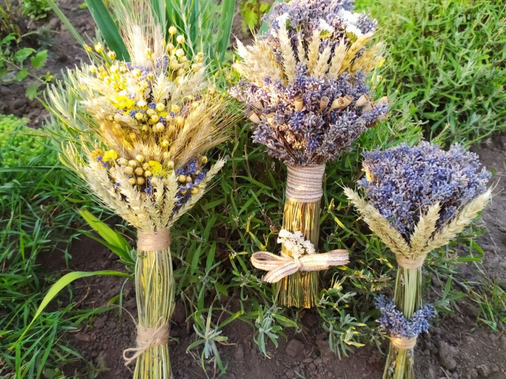 Букети до маковія , лаванда колоски