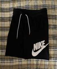шорти Nike S