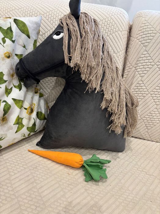Poduszka w kształcie konia, Hobby horse, konik, Marchewka gratis