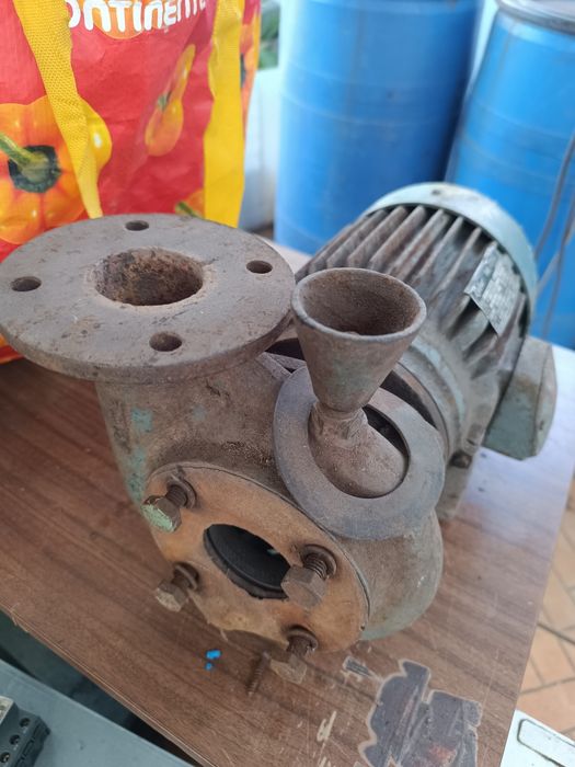 Motor trifásico Rabor