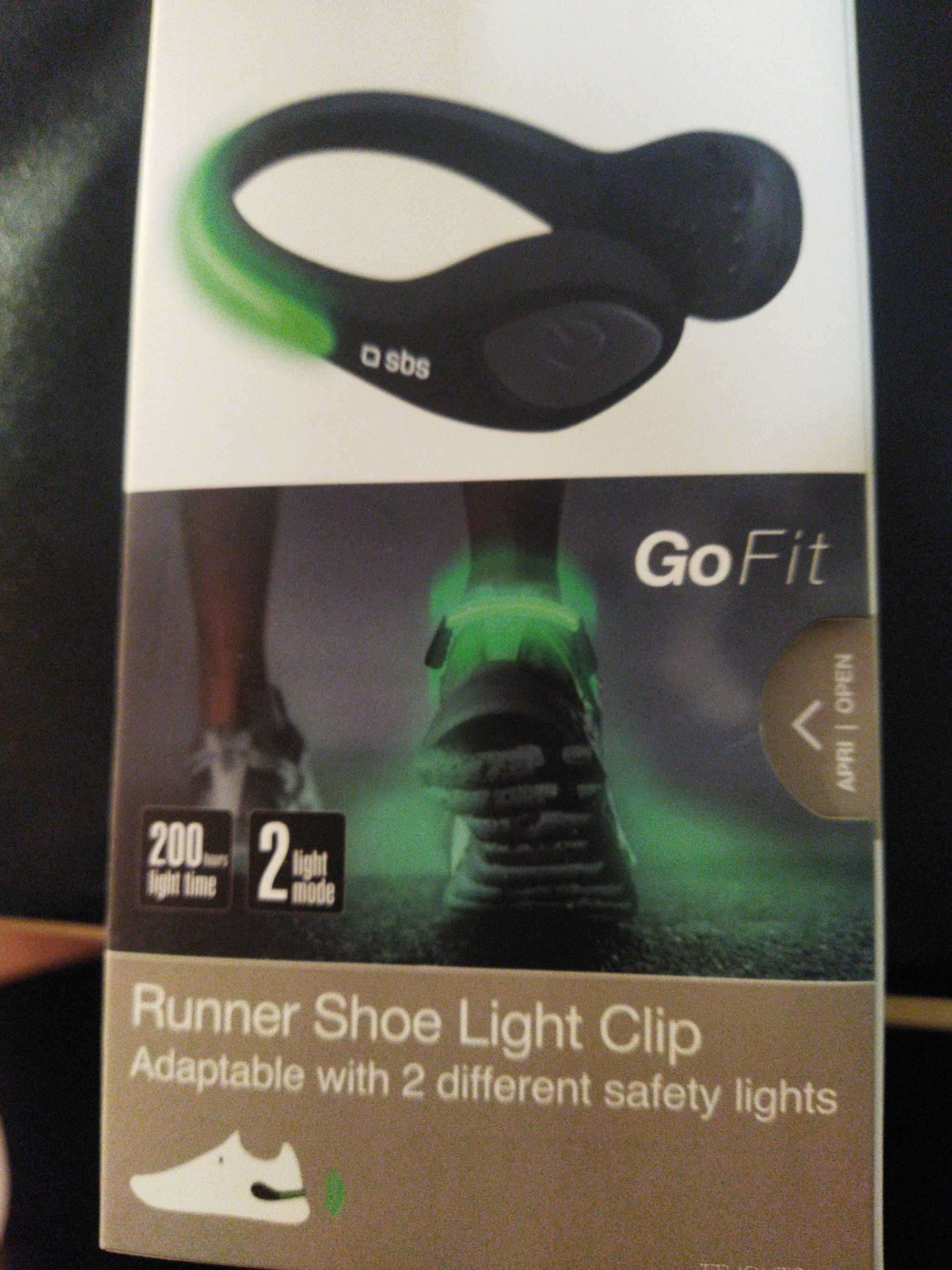 Runner shoes light