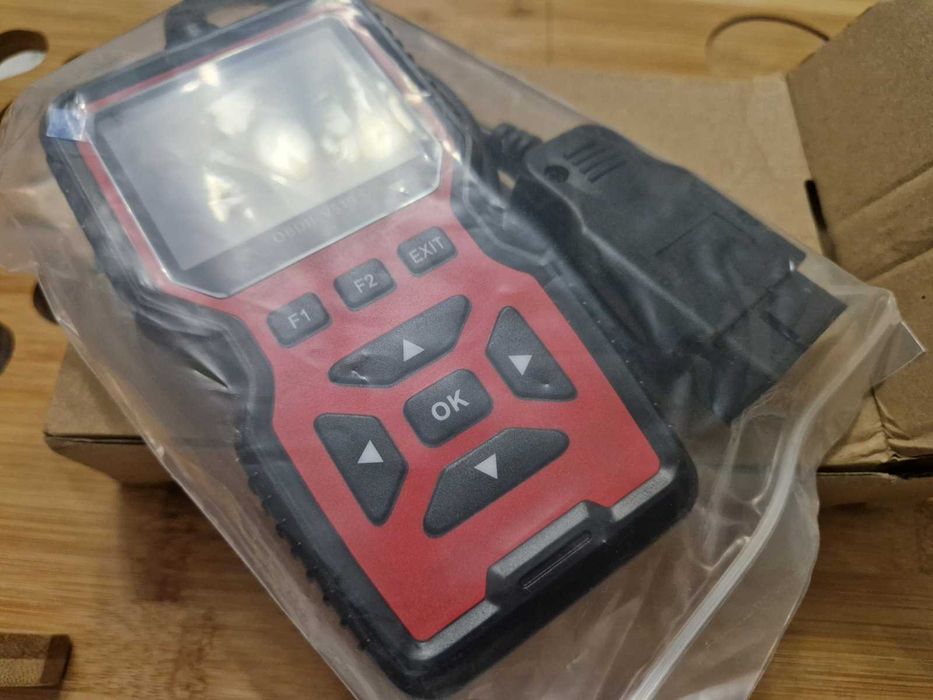 Сканер для авто V519, зчитувач кодів помилок, автосканер OBD2 новий