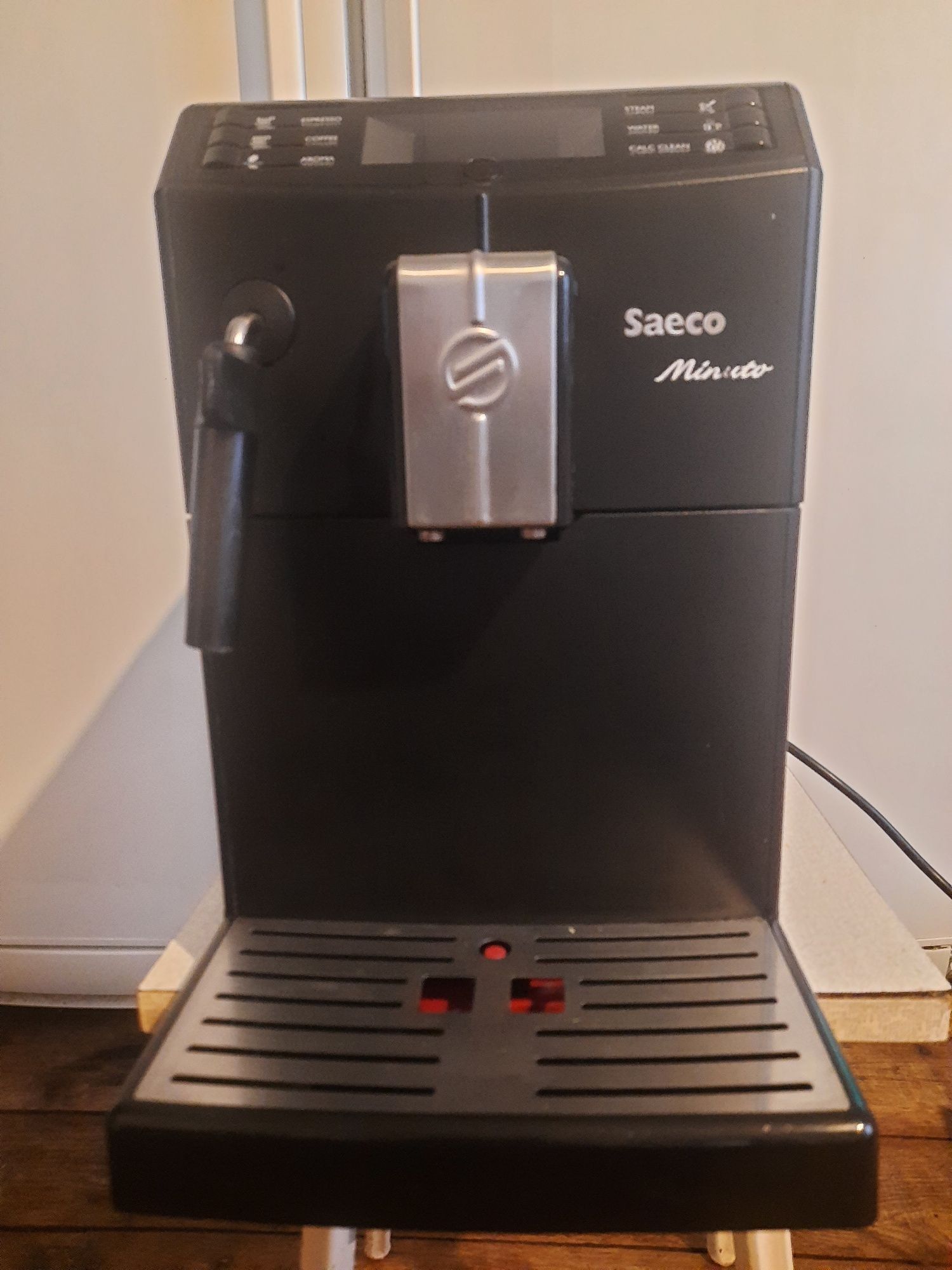 Кавомашина Saeco Minuto
