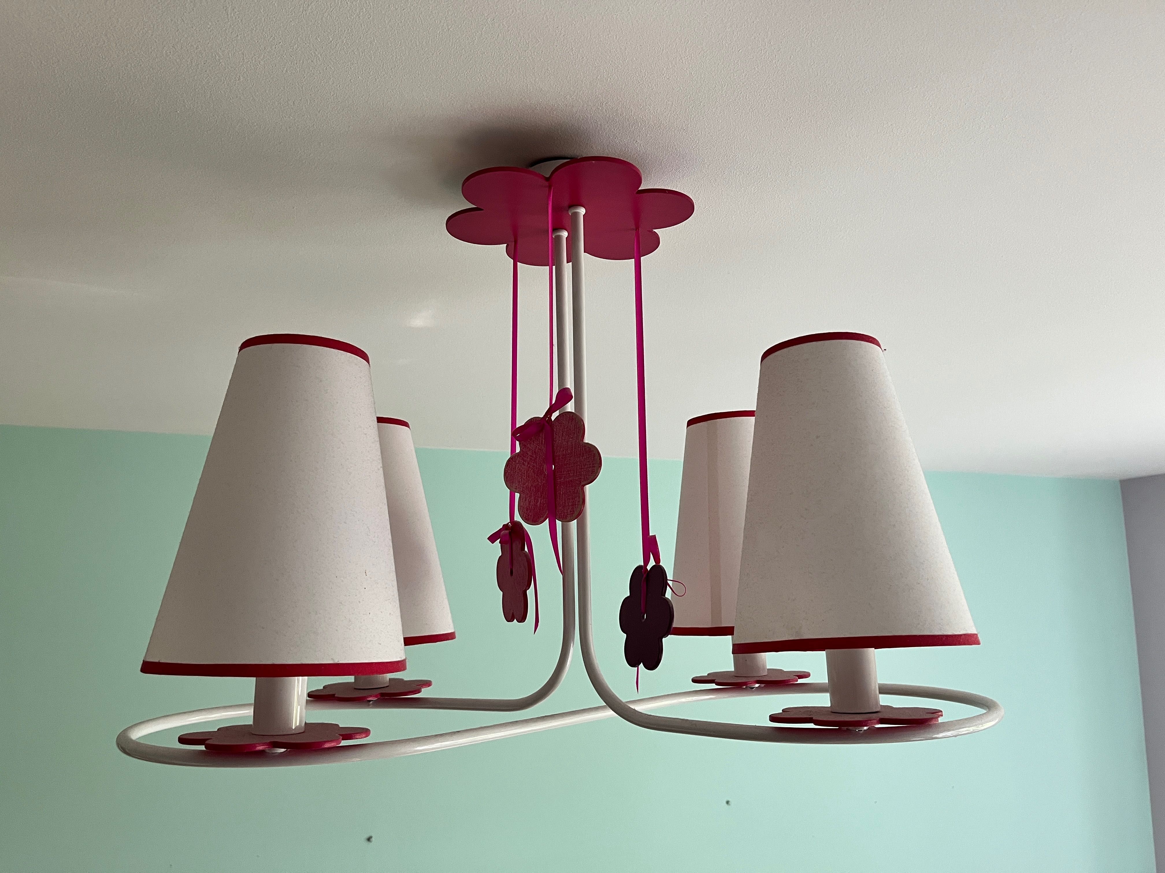 Lampa sufitowa do pokoju dziecięcego