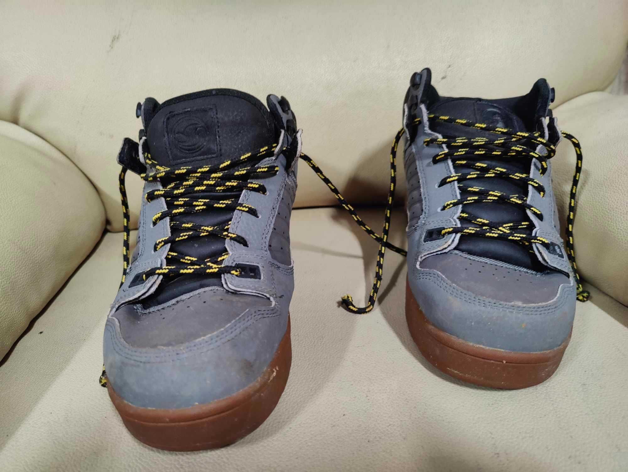 Sapatilhas bota DVS Militia n.º 42.5 cinzentas novas