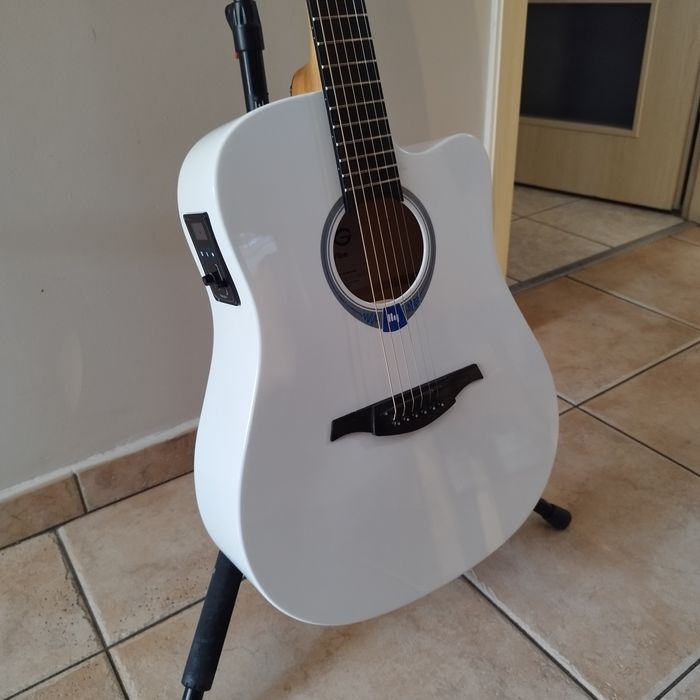 Lag GLH THV PLEXI-WHT Smart Guitar Tramontane Hyvibe Special Edition