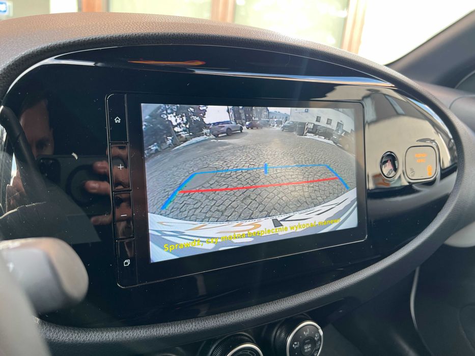 Wypożyczalnia samochodów wynajem aut TOYOTA AYGO X Automat od zaraz