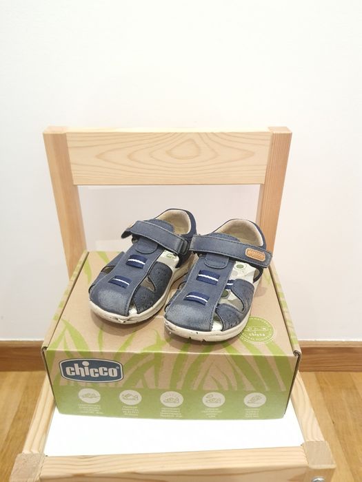 Sandálias chicco 25