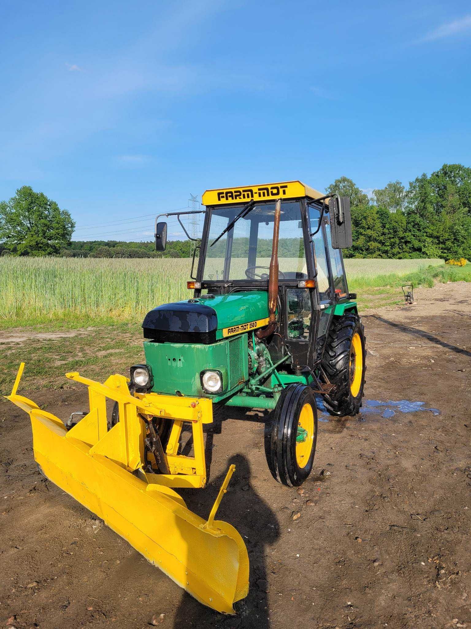 Ciągnik rolniczy Farm-Mot 250 D sprzedam lub zamienię na quada