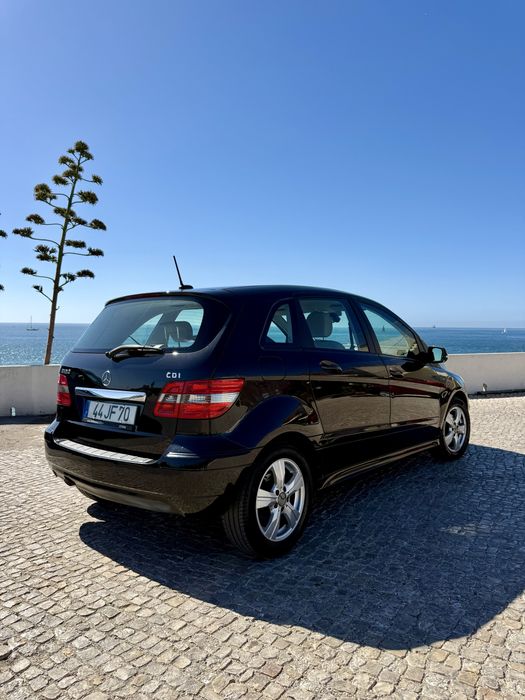 Mercedes B180 CDI Automático – 2010 – Excelente estado – 220.000 km