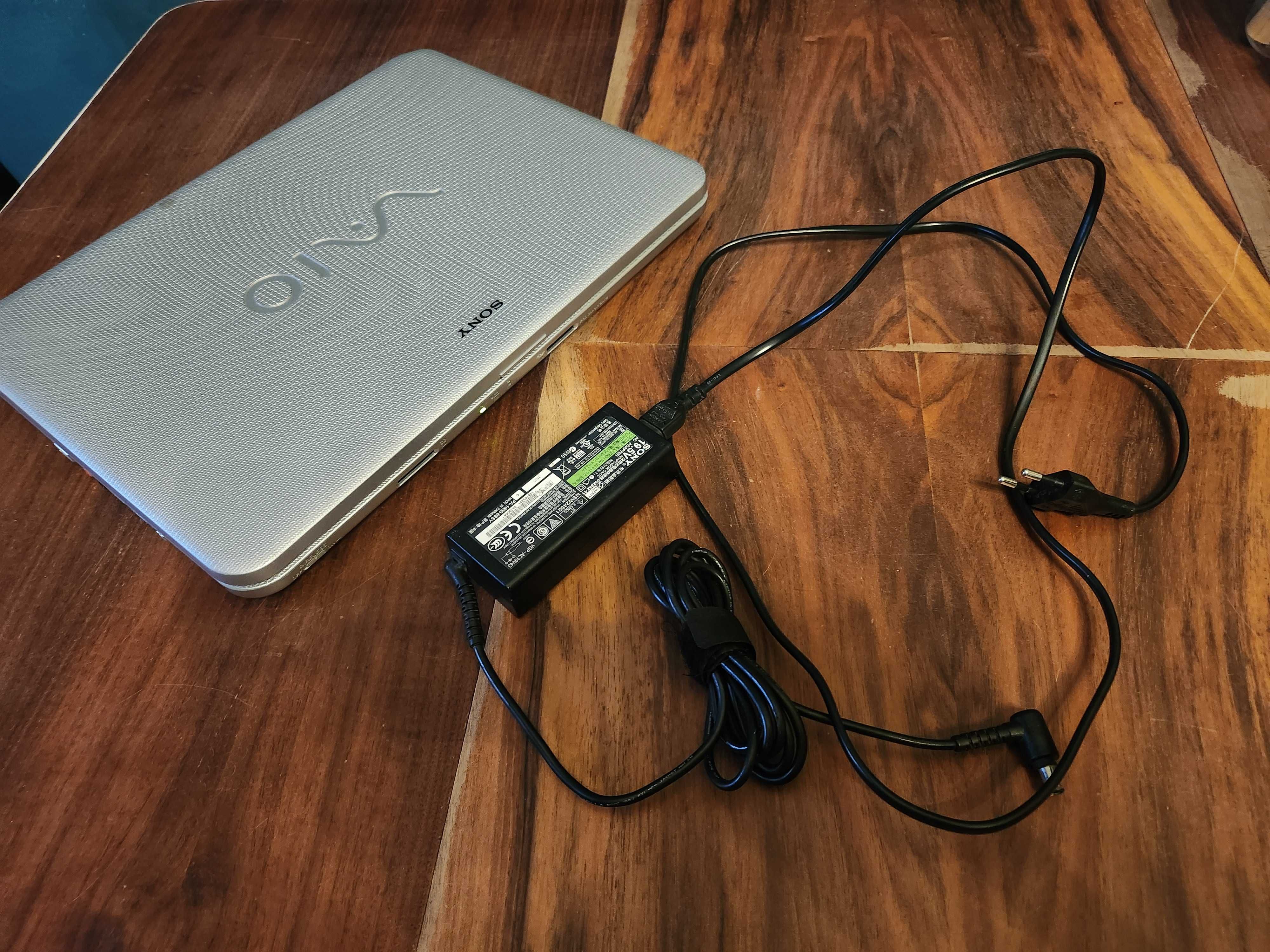 Sony vaio PGC-7154M/VGN-NS21M