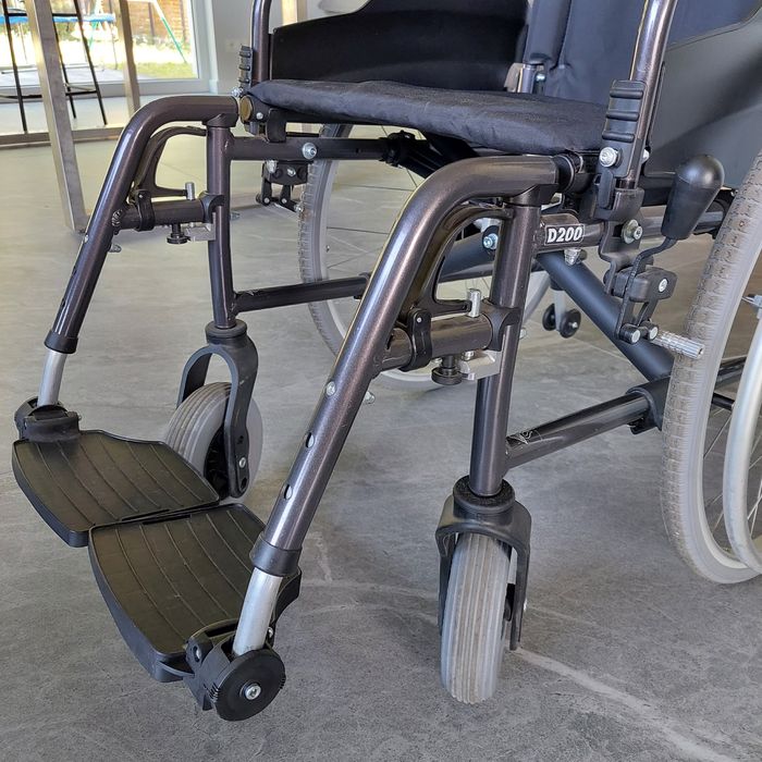 Wózek inwalidzki Vermeiren D200