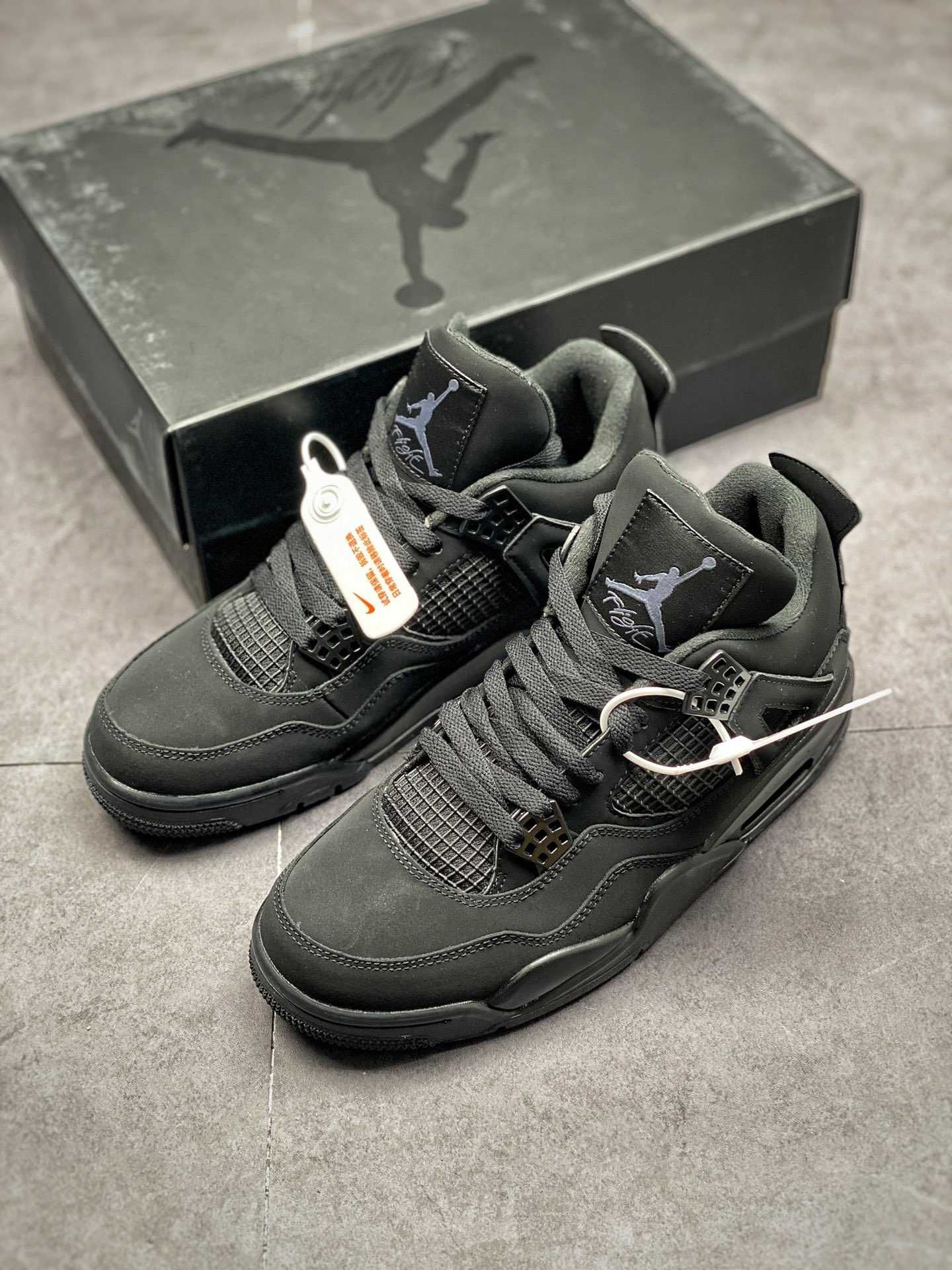 Air Jordan 4“Black Cat”