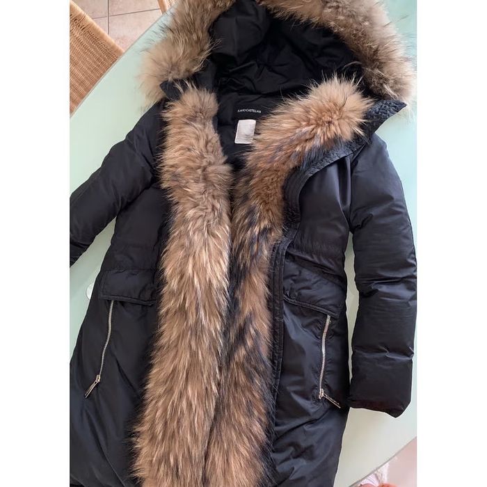 парка flavio castellani, размер 42. На М. Состояние хорошее . Теплая .