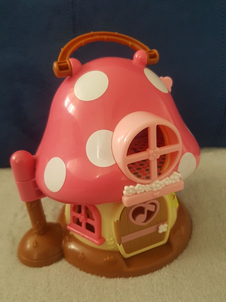 Domek hello kitty