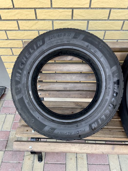 Шини Резина 225.60 R17 Michelin Pilot alpin 5 Зима