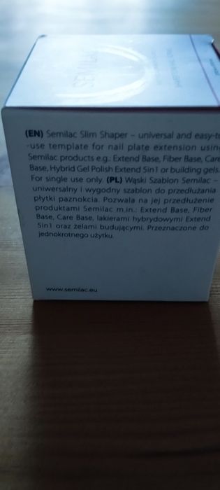 Wąskie szablony do paznokci