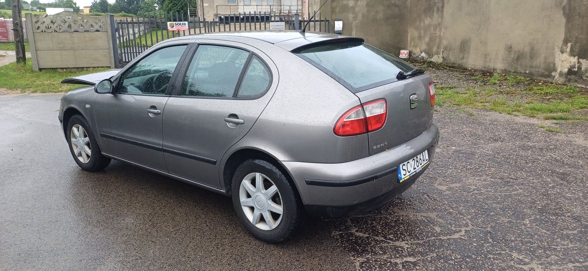 Seat Leon 1.6 105koni 2003rok po kolizji