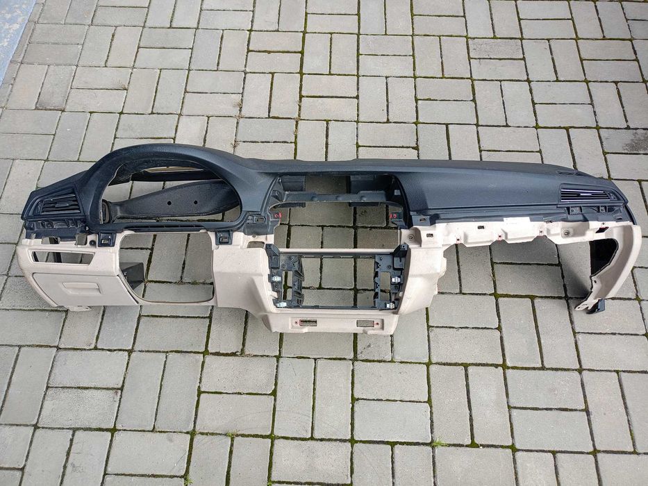 deska rozdzielcza BMW F!0,F11
