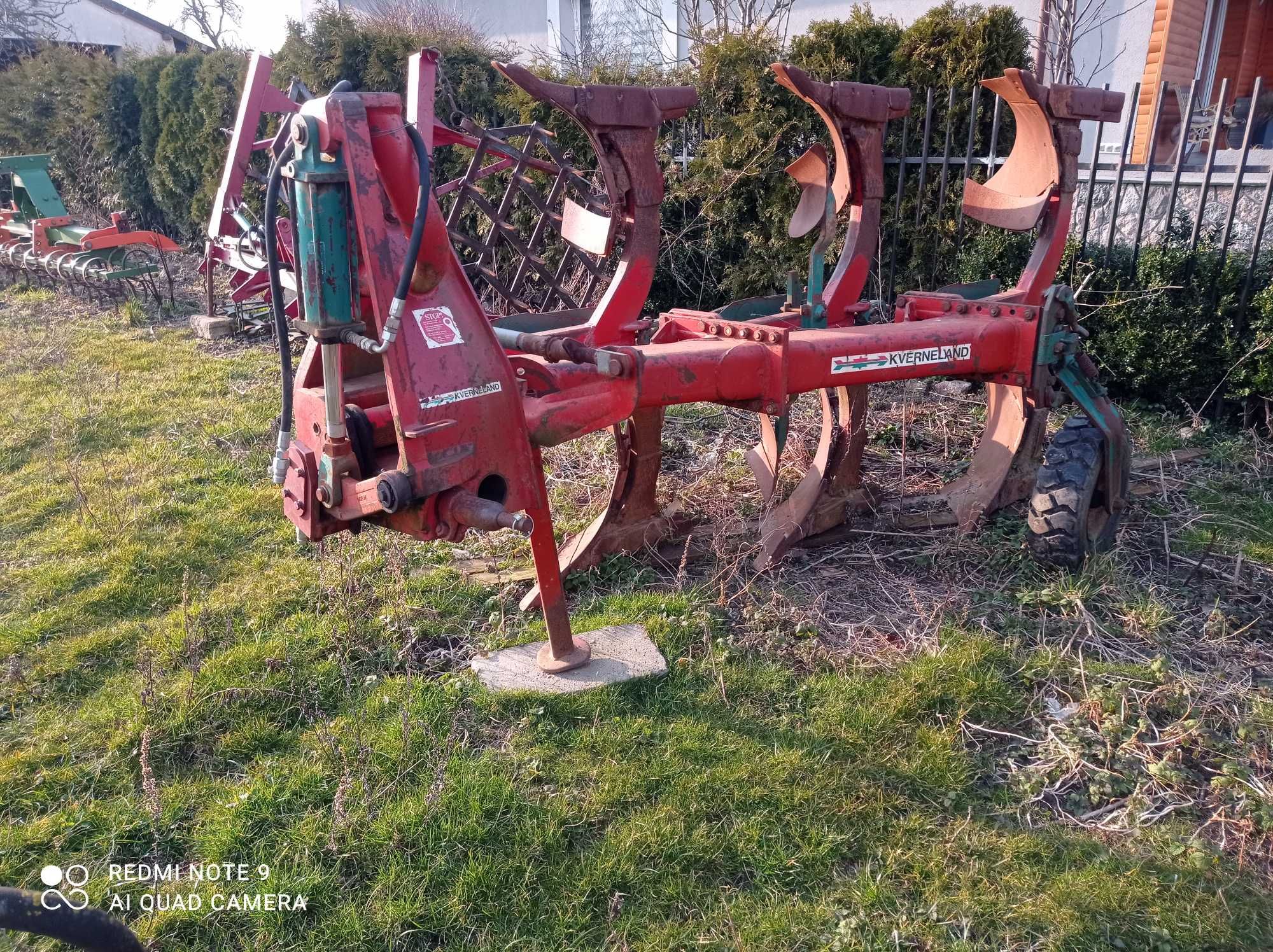 Pług kverneland f120 3 skibowy obrotowy