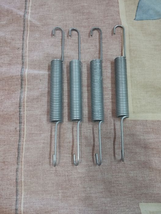 Пружины бака стиральной машины.