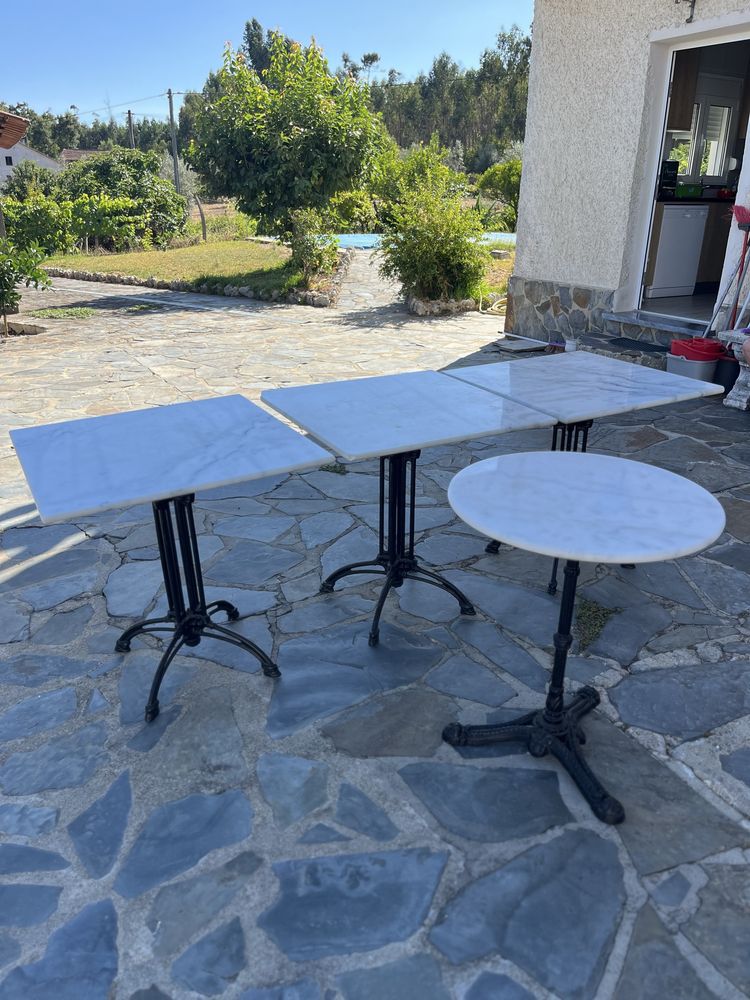 Mesas em ferro forjado e mármore - mesas café
