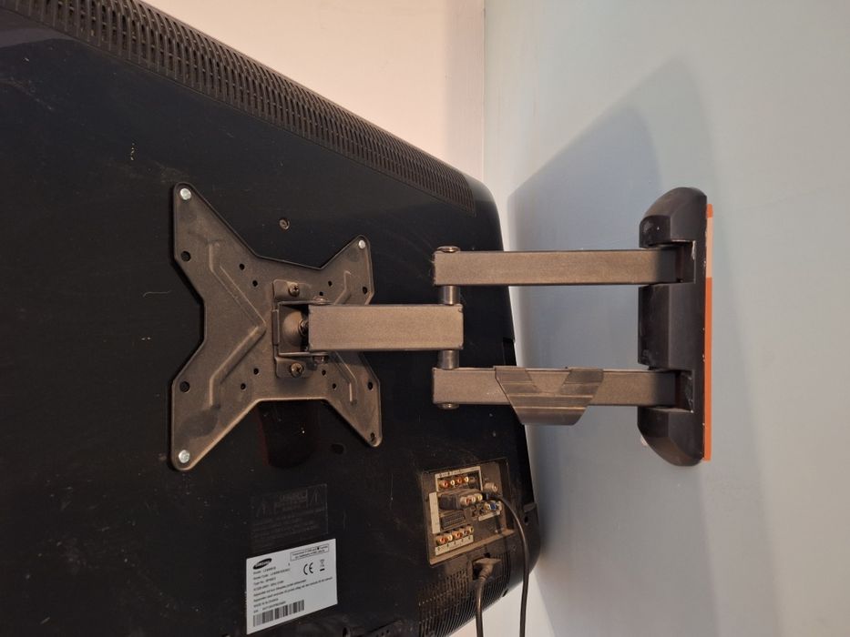 Wieszak na telewizor