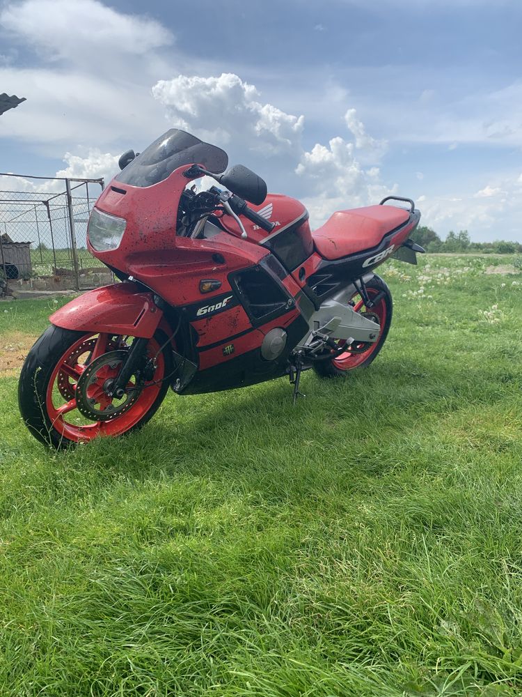 Honda cbr 600 f2