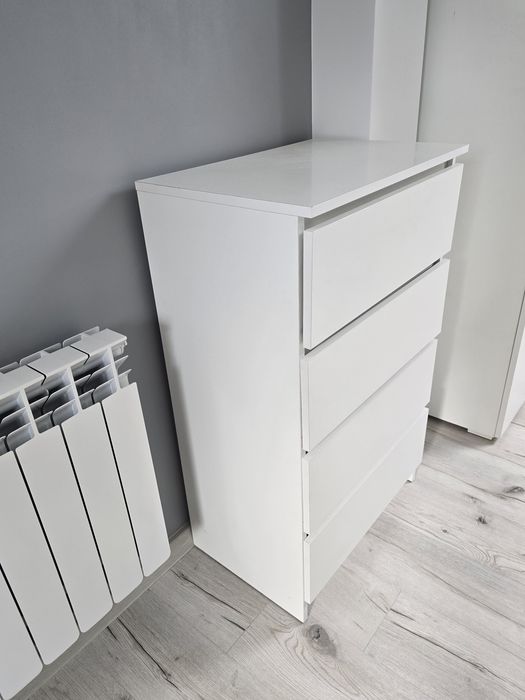 Komoda Biała z szufladami