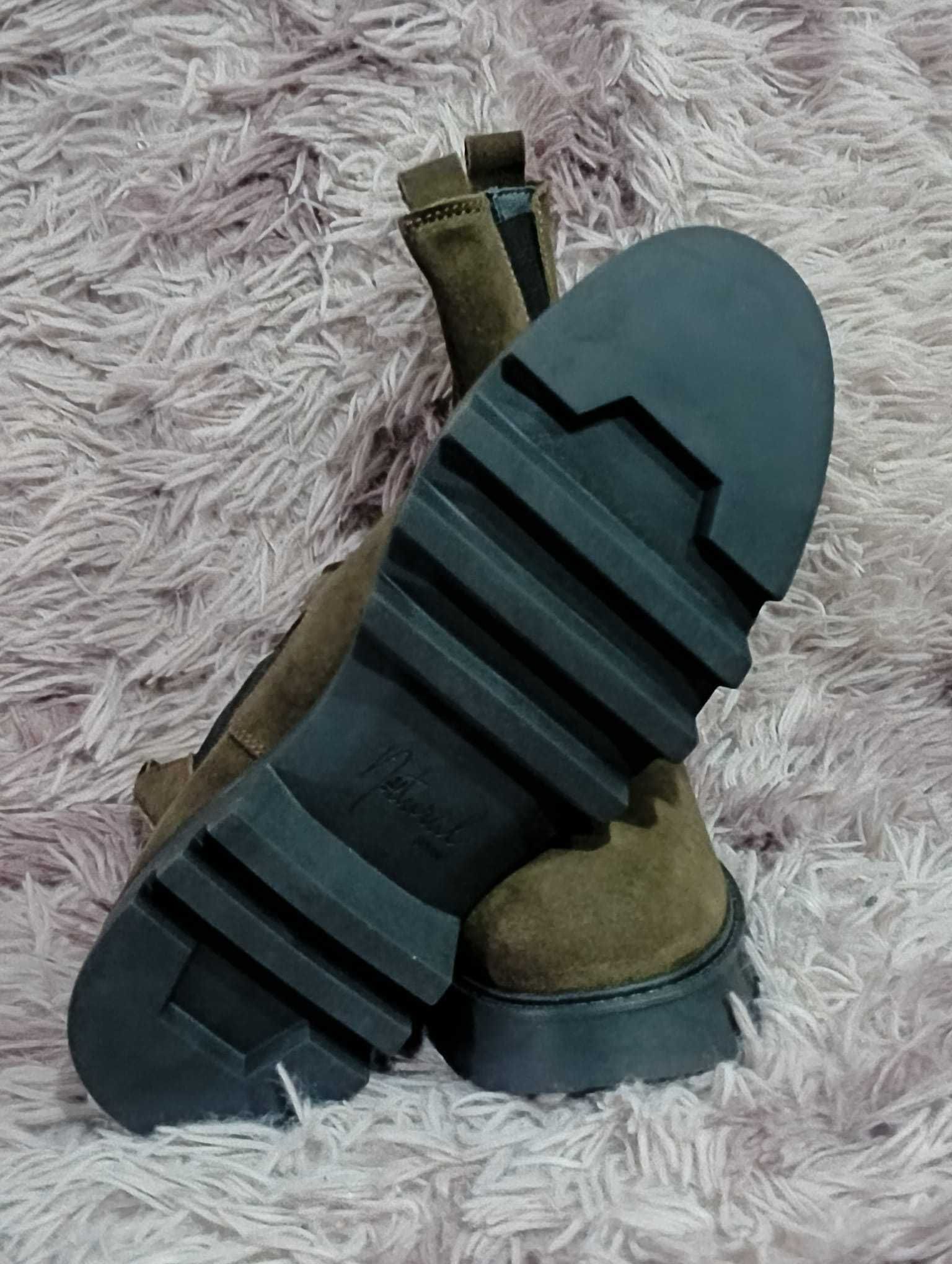 Botki na platformie natural 39