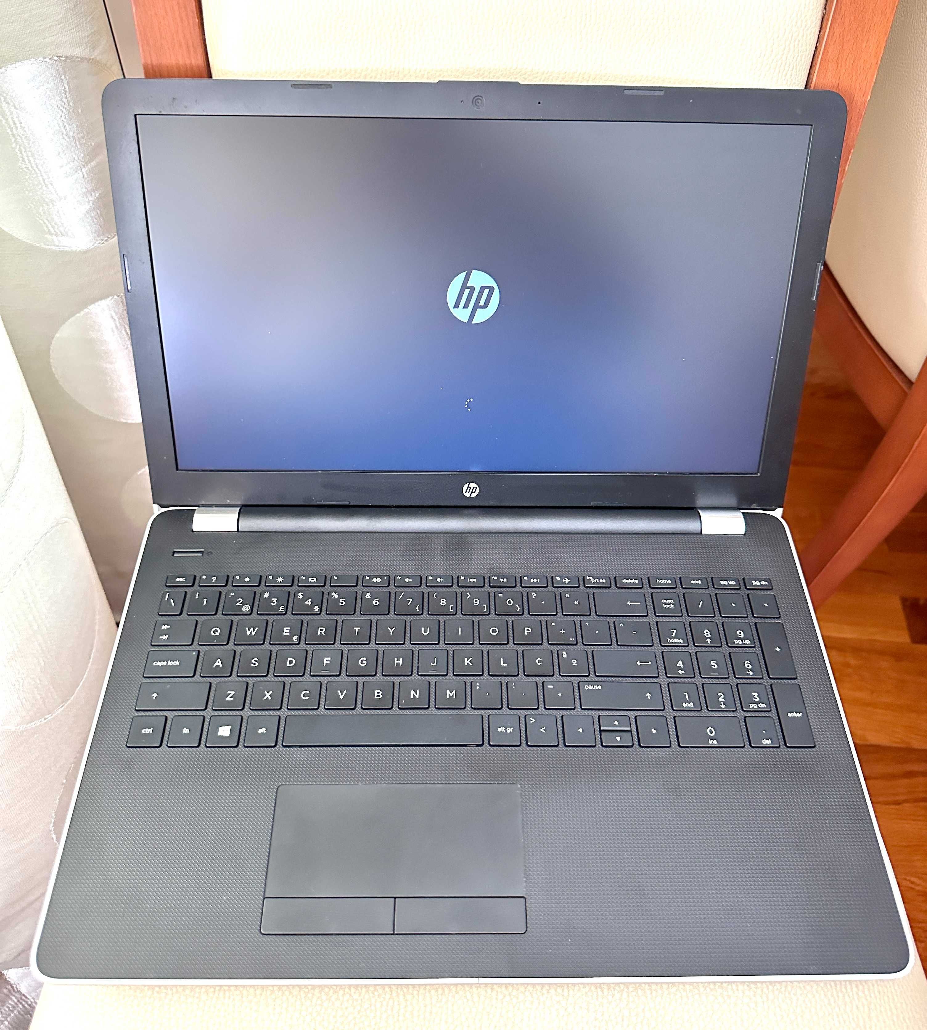 HP Probook 15.6"/i5-7200/12Gb Ram/2 Discos/Radeon R5 2Gb Dedicados