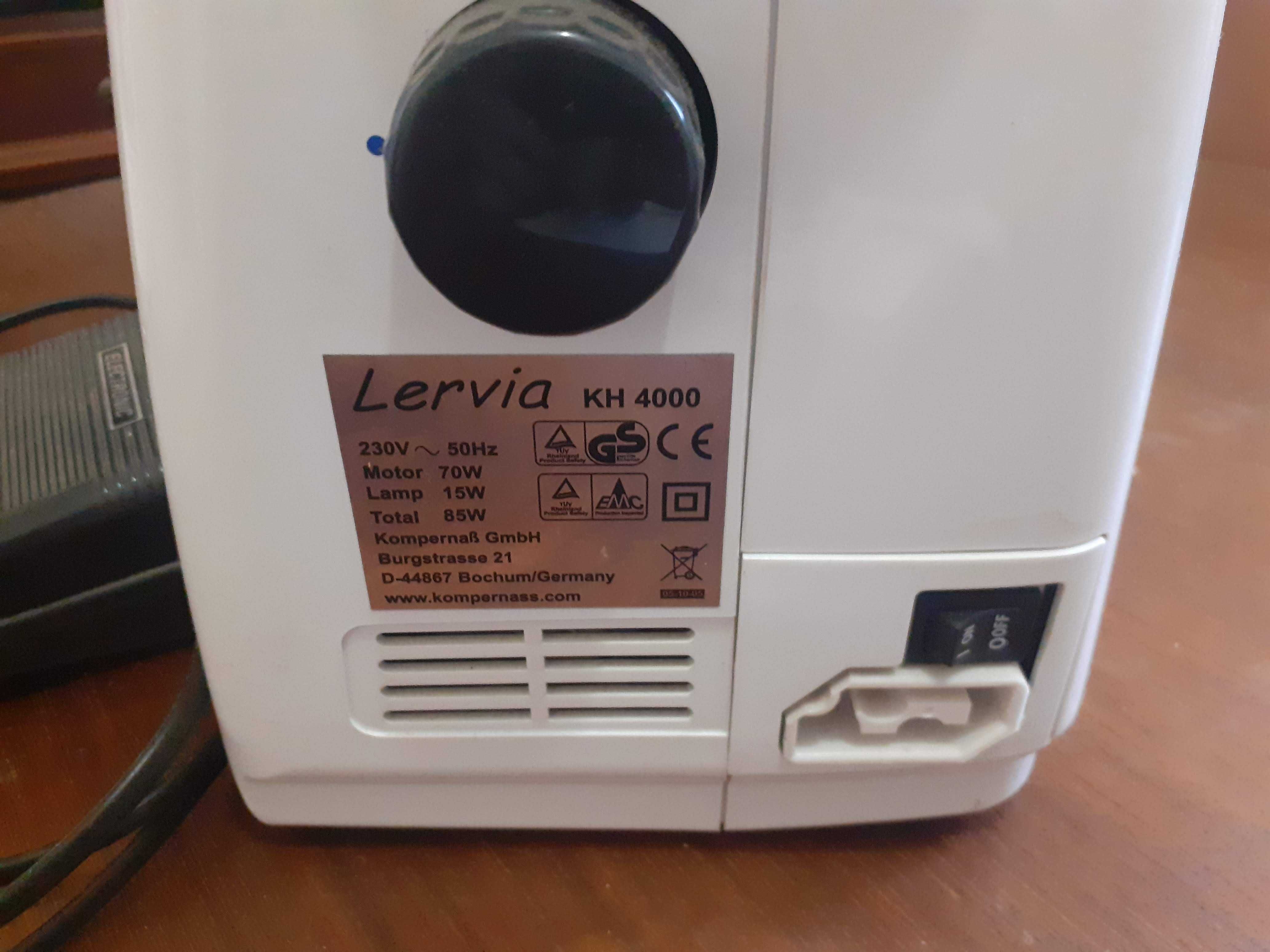 Máquina de costura Lervia