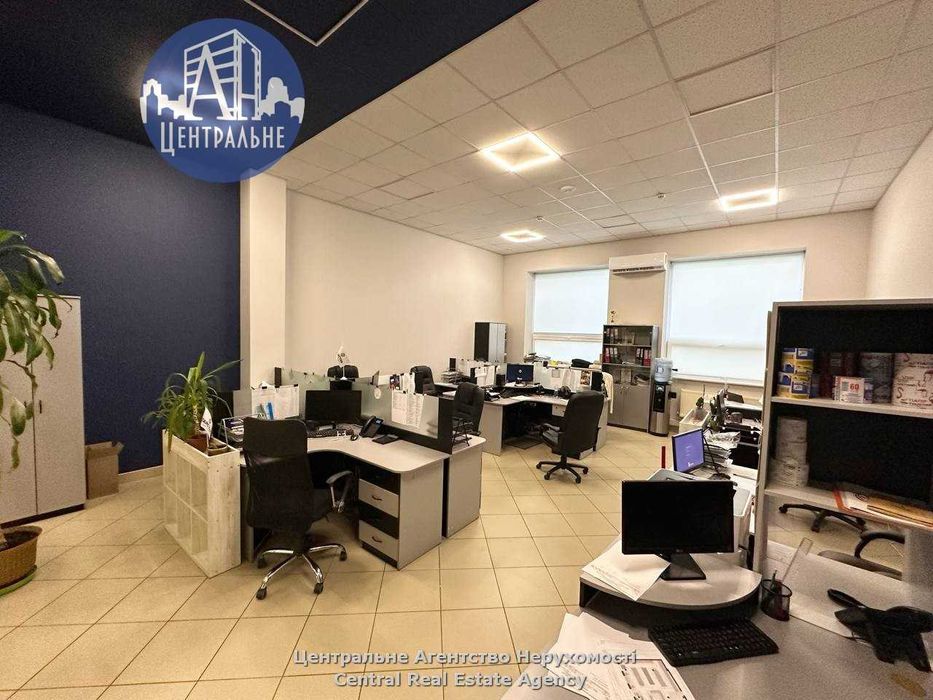 Оренда просторого кабінетного офісного приміщення в центрі, 8€/м.кв.