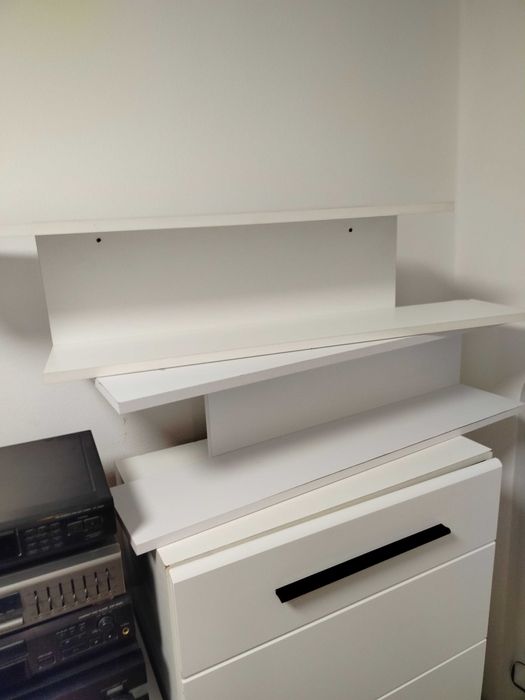 Półki , biblioteczki , regał