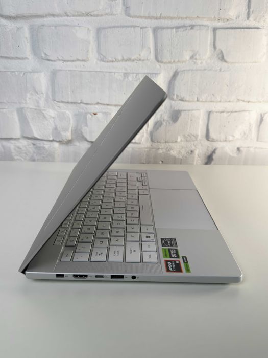 Zephyrus G14 3K OLED 120hz, R9 8945HS, RTX 4060, 16GB RAM, SSD 1TB