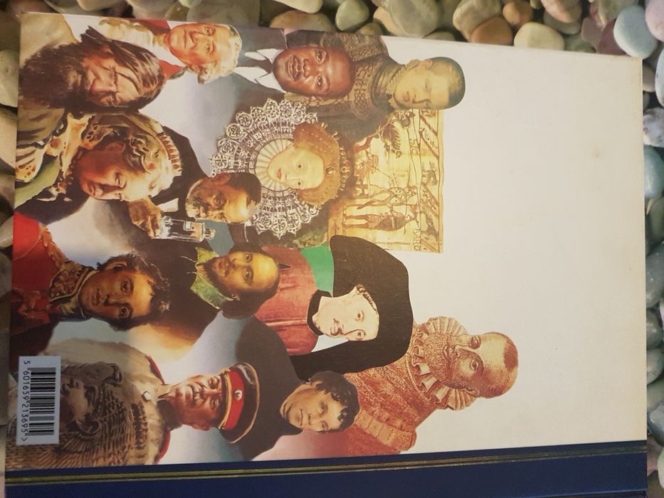 Livros variados enciclopédias