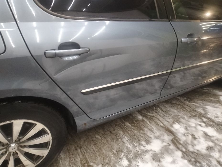 Пежо 407 2л бензин