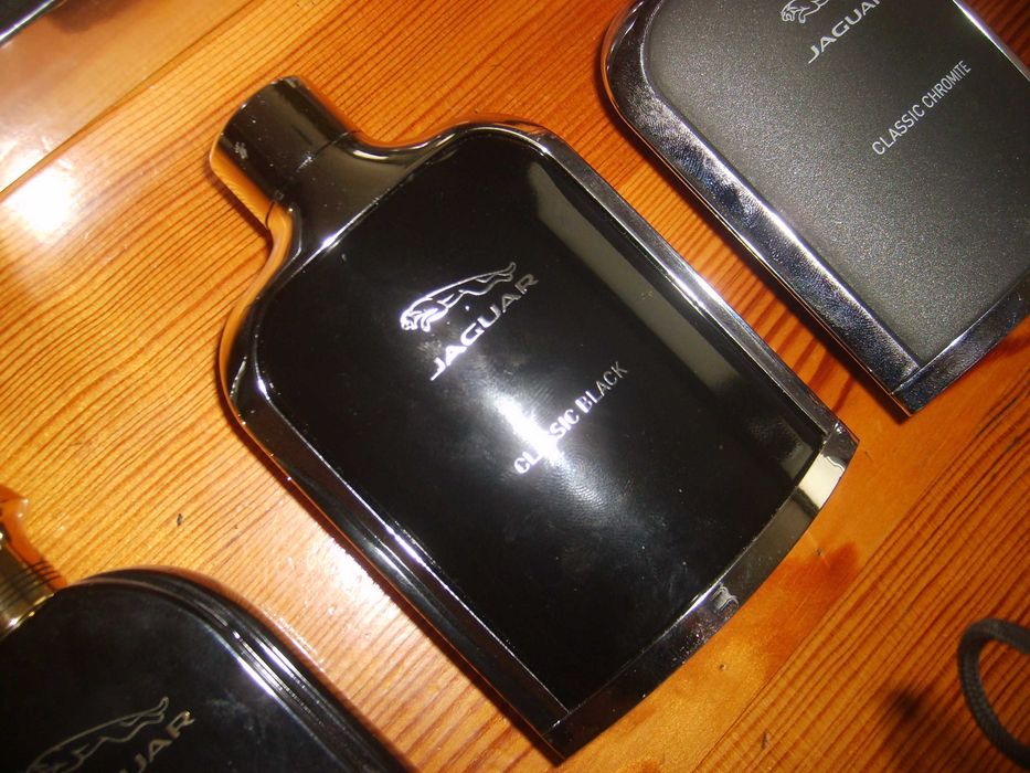 3 puste flakony 100ml z korkiem  po perfumach jaguar cena za wszystkie